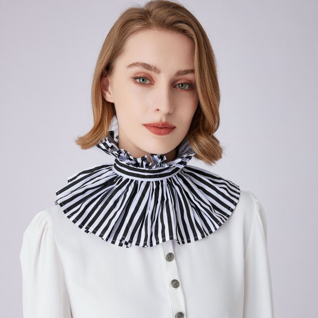 French Style Black White Strip - огляд і ціна Dolls